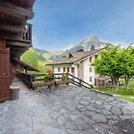 Апартаменты Charming With Garden In - Happy Курмайор