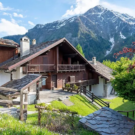 아파트 Flat With Garden In - Happy