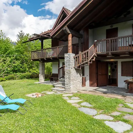 Flat With Garden In - Happy Apartment Courmayeur