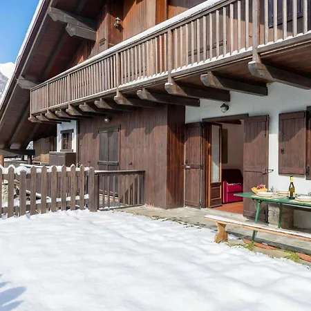 Charming With Garden In - Happy Appartement Courmayeur